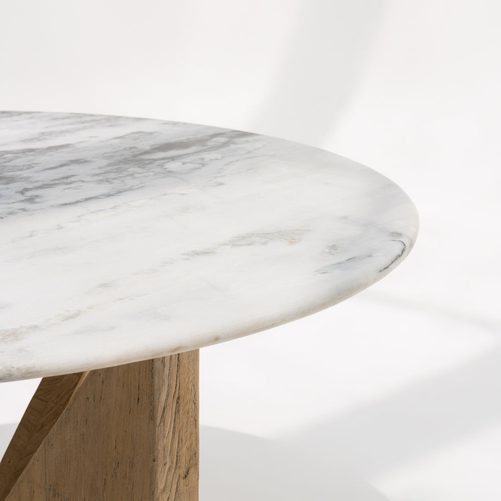 
                  
                    Juliette | Dining table
                  
                