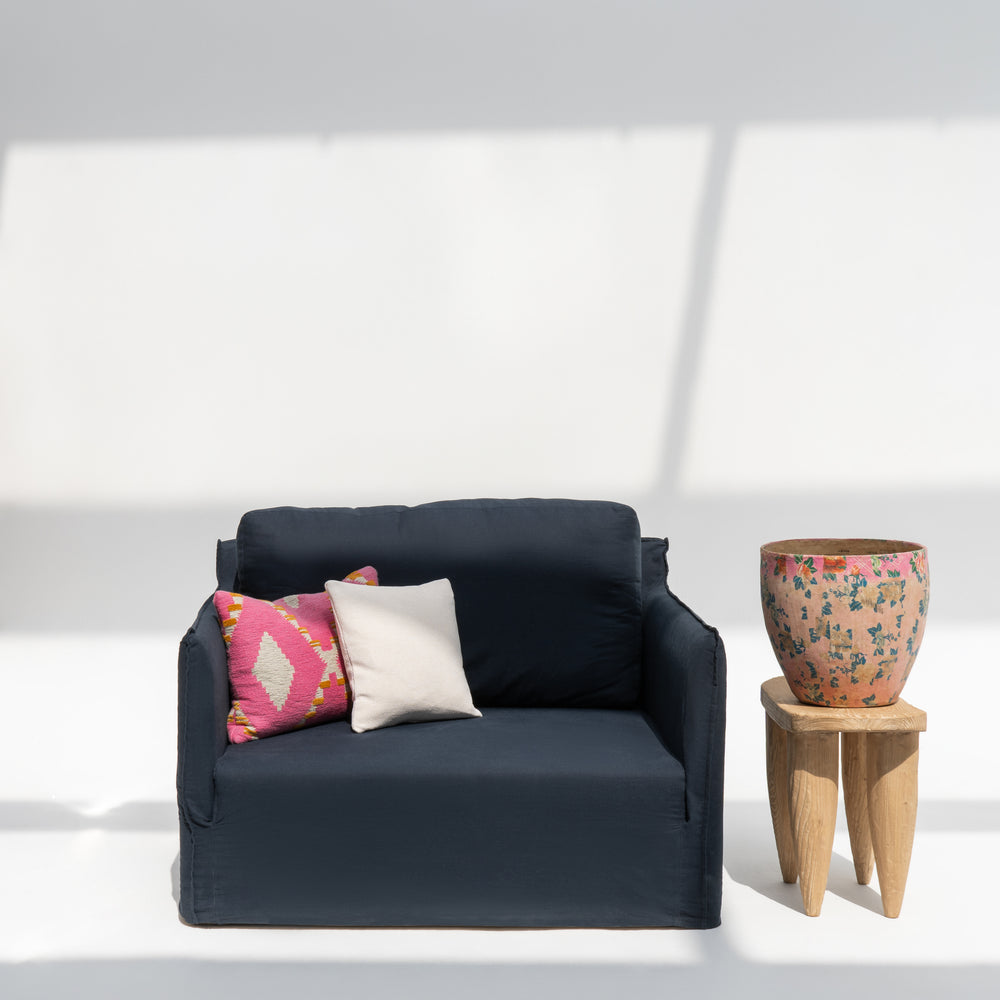 Julie | Love seat