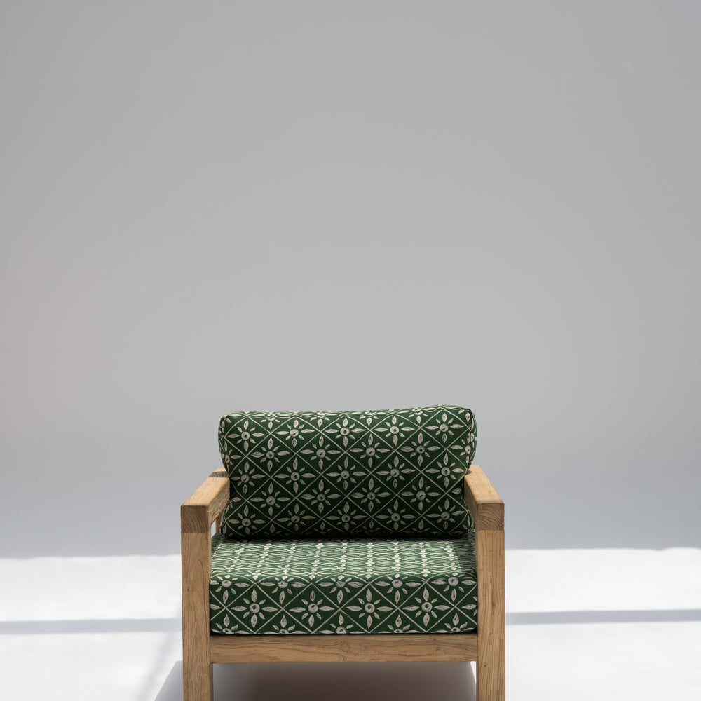 
                  
                    Michèle | Chair
                  
                