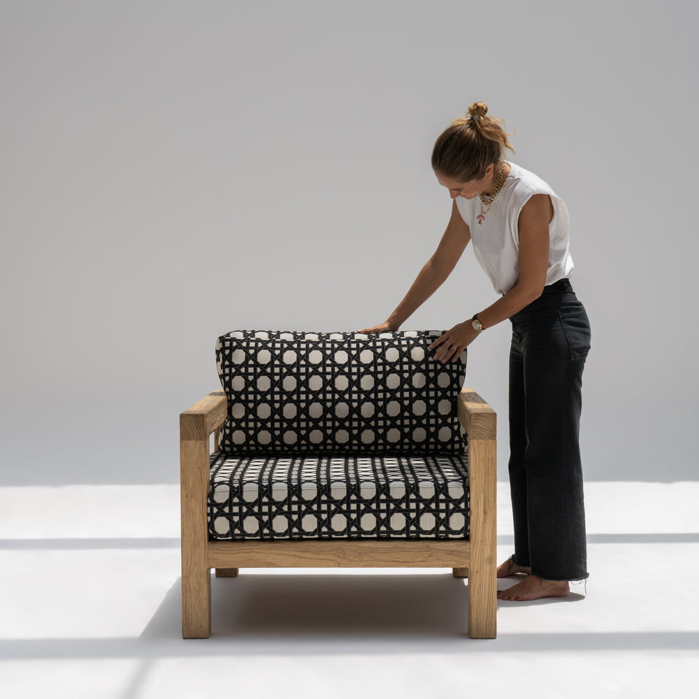 
                  
                    Michèle | Chair
                  
                