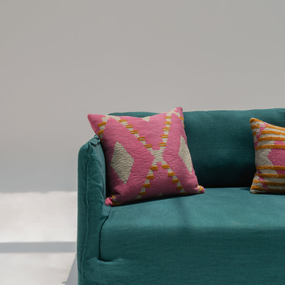 
                  
                    Julie | Sofa
                  
                