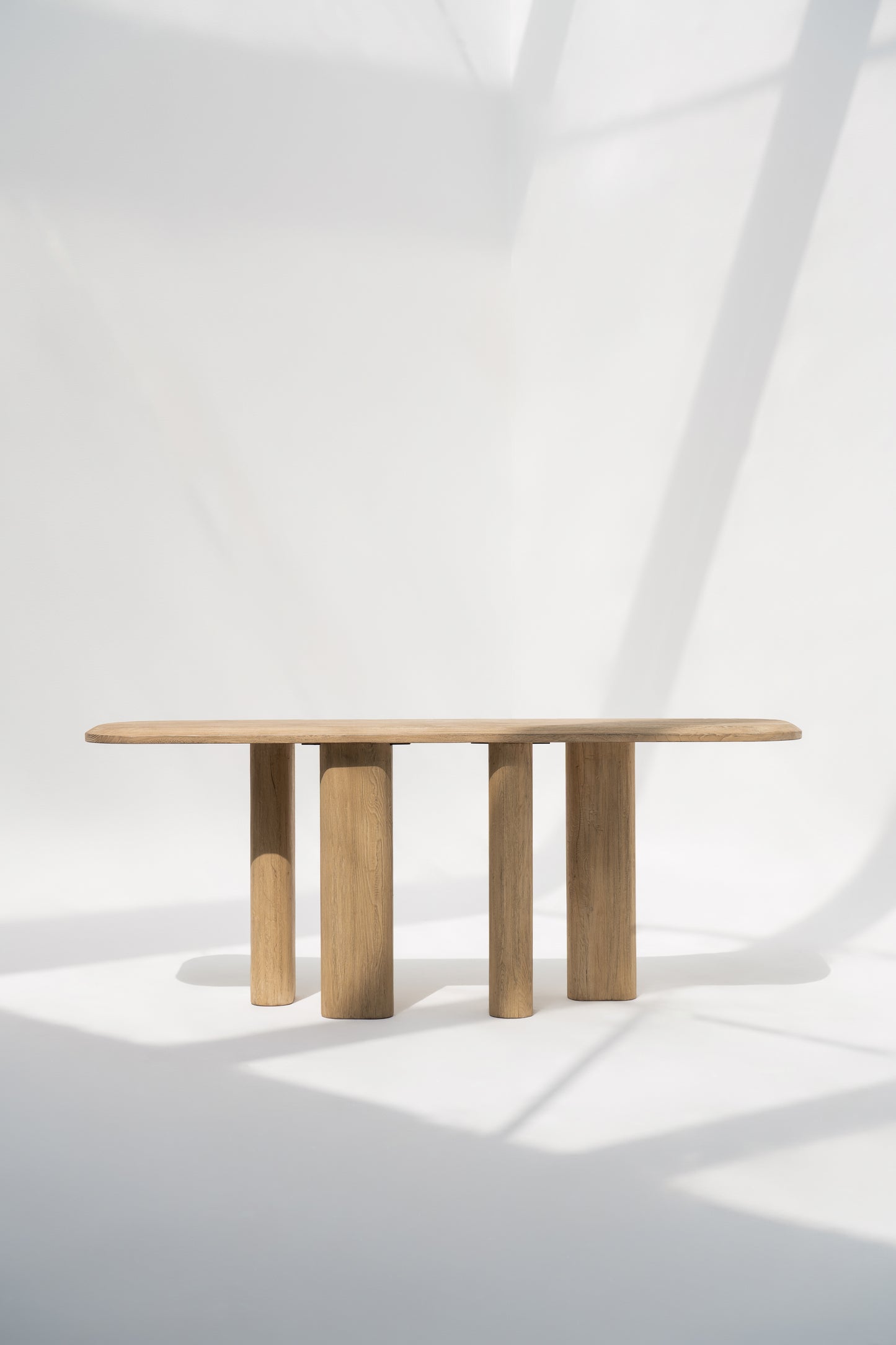 Sophie | Dining table
