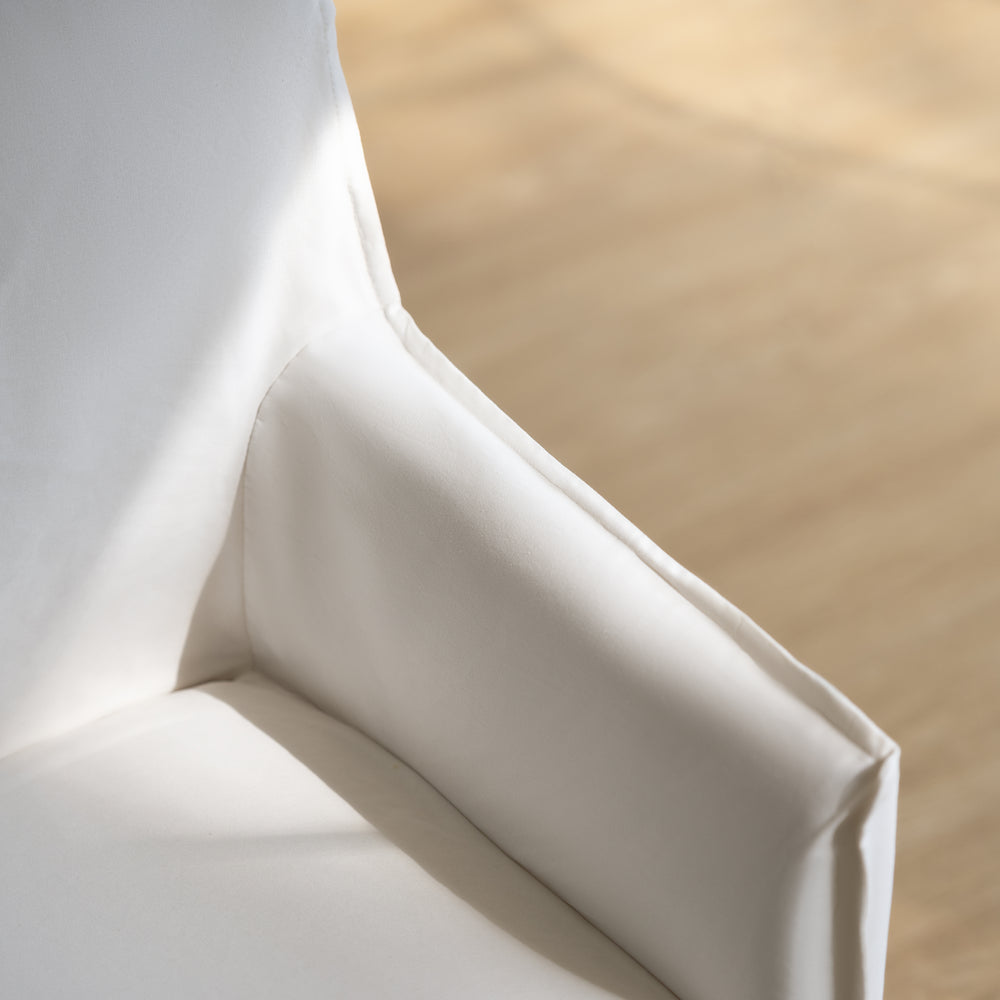 
                  
                    Bettina | Dining armchair
                  
                